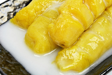Boiled bananas with coconut milk