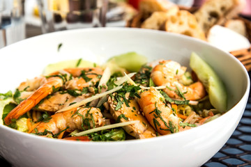 Fried shrimp-delicious fried shrimp with lettuce and rice in whi