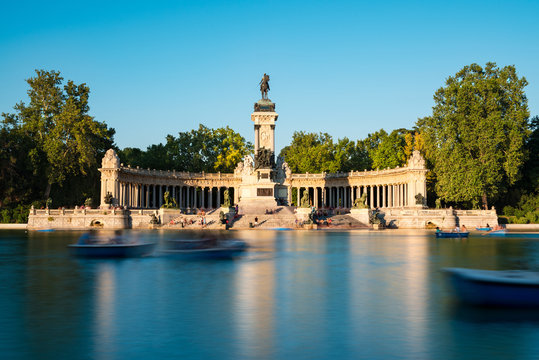 Monument and stairs at the Parque del Retiro in Madrid