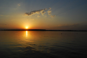 Fototapeta premium sunset on the lake