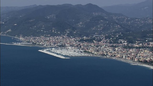 Out To Sea Past Lavagna