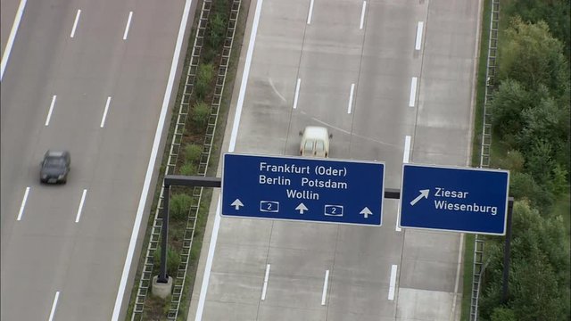 E30 And Cars Exheeding 100Mph