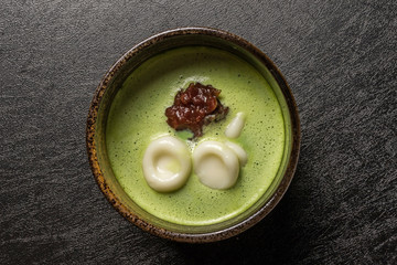 抹茶白玉スイーツ Matcha-flavored Rice Flour Dumplings

