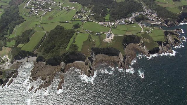 Approaching And, Tapia De Casariego