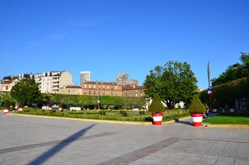 Ville de Puteaux, place, mairie