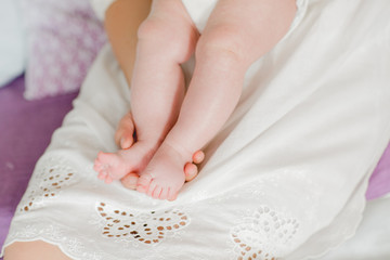 Obraz na płótnie Canvas close up of child's feet