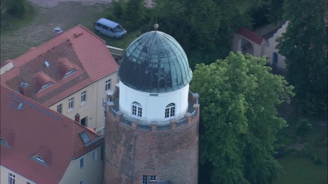 Lenzen