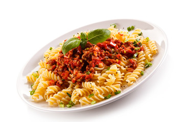 Pasta with meat, tomato sauce and vegetables 