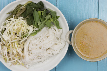 Kanom jeen nam ya : Rice noodles in fish curry sauce(Traditional
