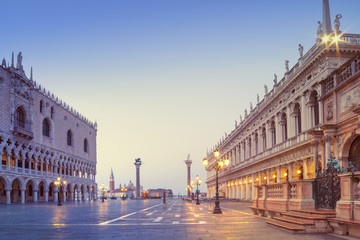 Fototapeta na wymiar Duks palace on st. Marks square, Venice Italy