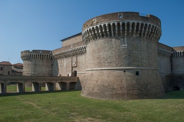 Fototapeta na wymiar fortress medieval Italy