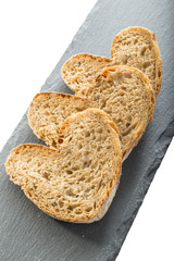 pain au blé complet en forme de coeur