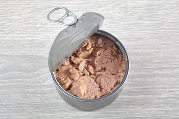 Tuna tin