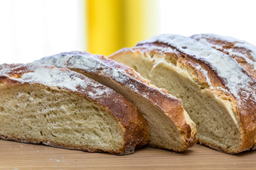 Fette di pane casereccio di grano duro