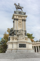 Obraz premium King Alfonso XII Monument in Retiro Park, Madrid. Spain.