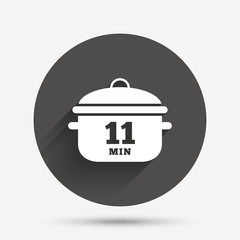 Boil 11 minutes. Cooking pan sign. Stew food