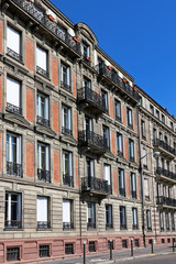 Fototapeta na wymiar immeubles anciens du centre-ville de Strasbourg