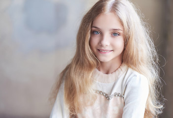 Naklejka premium Portrait of cute blue eyes teenager girl.
