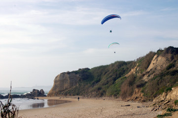 paraglider an Steilküste