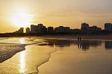 Fototapeta premium beautiful beach on the Atlantic Ocean, Algarve, Portugal