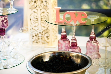 The banquet table with fruits