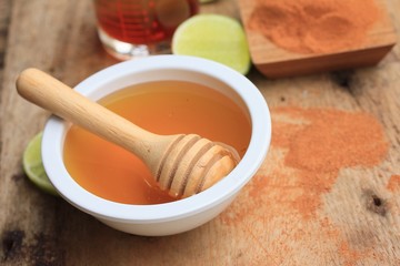 cinnamon powder with honey lemon