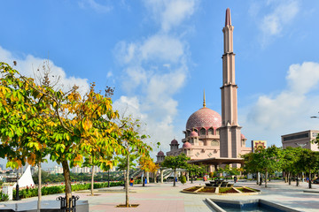 Putra Mosque © thanipat