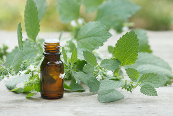 melissa essential oil container