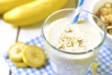 Banana smoothie with oats.