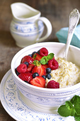 Oat porridge with fresh berries.