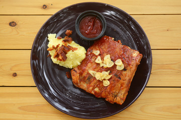 Roasted sliced barbecue pork ribs.