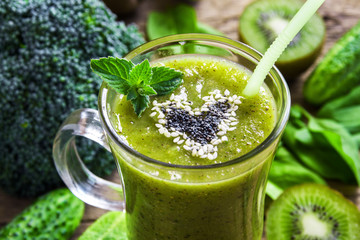 Green vegetable smoothie