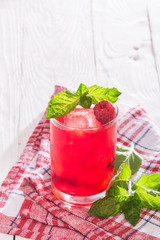 Soft drink with ice and mint