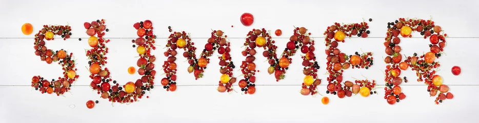 Poster Summer word of red summer berries and fruits on white wooden background © abrakadabraart