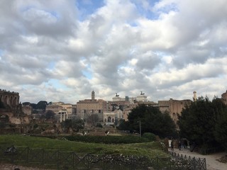 Fototapeta na wymiar Vista dei fori imperiali di Roma, 