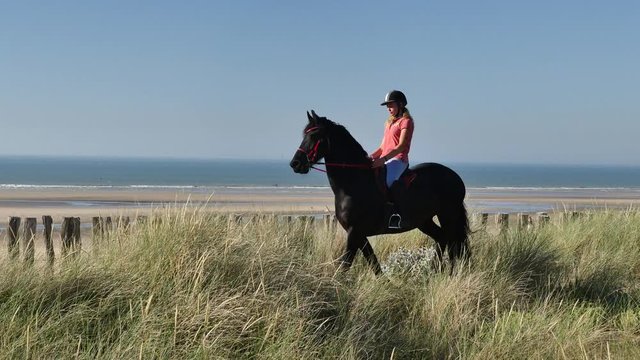 cavali&egrave;re sur la c&ocirc;te