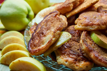 Homemade pikelets with apples and cinamon