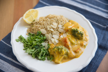 Vegetarisches Kürbis Curry mit Reis 