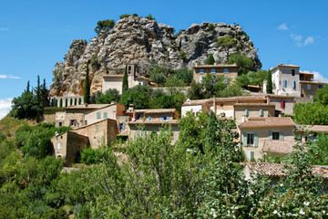 Fototapeta na wymiar Village provençal