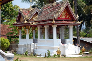 Obraz premium Gazebo in a Buddhist temple complex, Luang Prabang, Laos