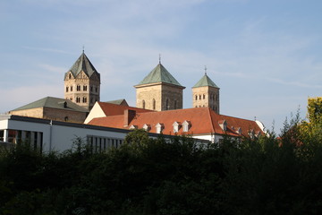 Fototapeta na wymiar Der Dom St.Peter am Haseufer