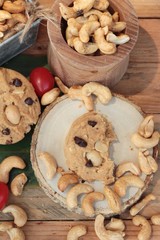 oatmeal cookies with chocolate and nuts is delicious.