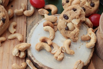 oatmeal cookies with chocolate and nuts is delicious.