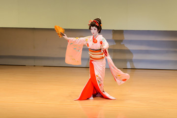 Japanese dance