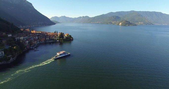 Aerial 4k - Varenna - Lago di Como (IT) - Ferry in partenza