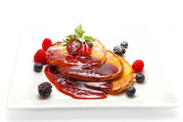 cupcakes with powdered sugar and jam