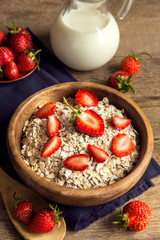 Oatmeal with strawberries