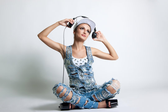 Beautiful girl with headphones.