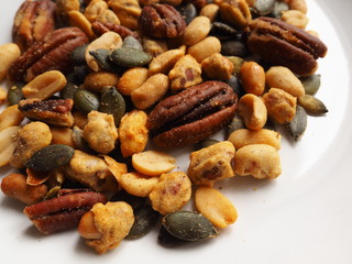 Mixed spicy nuts
