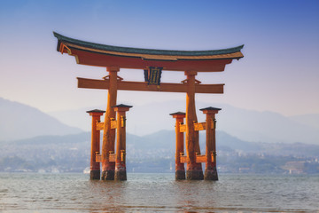 Fototapeta premium The floating torii gate of Itsukushima Shrine, Japan 
